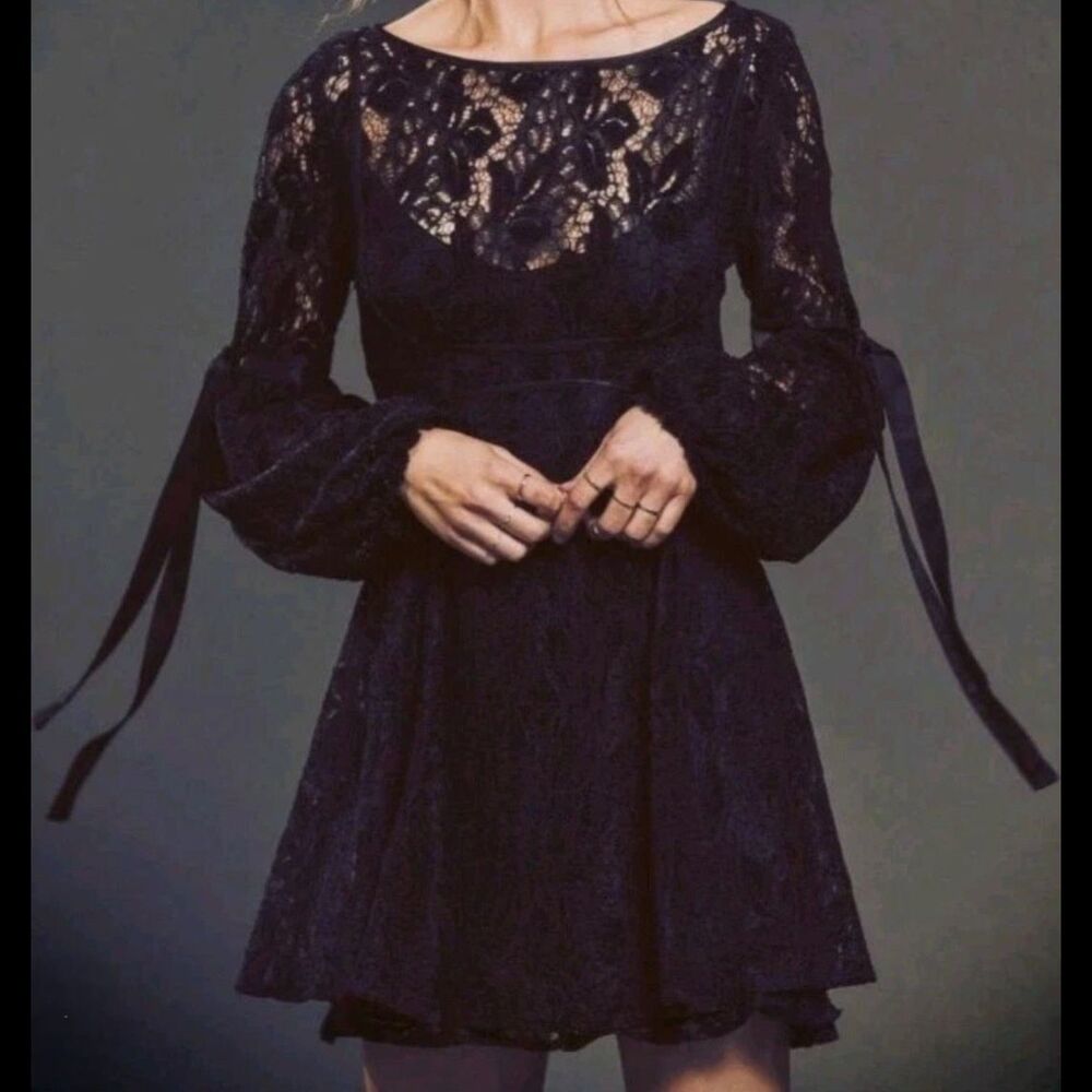 Free People Ruby Lace Balloon Sleeve Dress Size S Black Renaissance Fairy